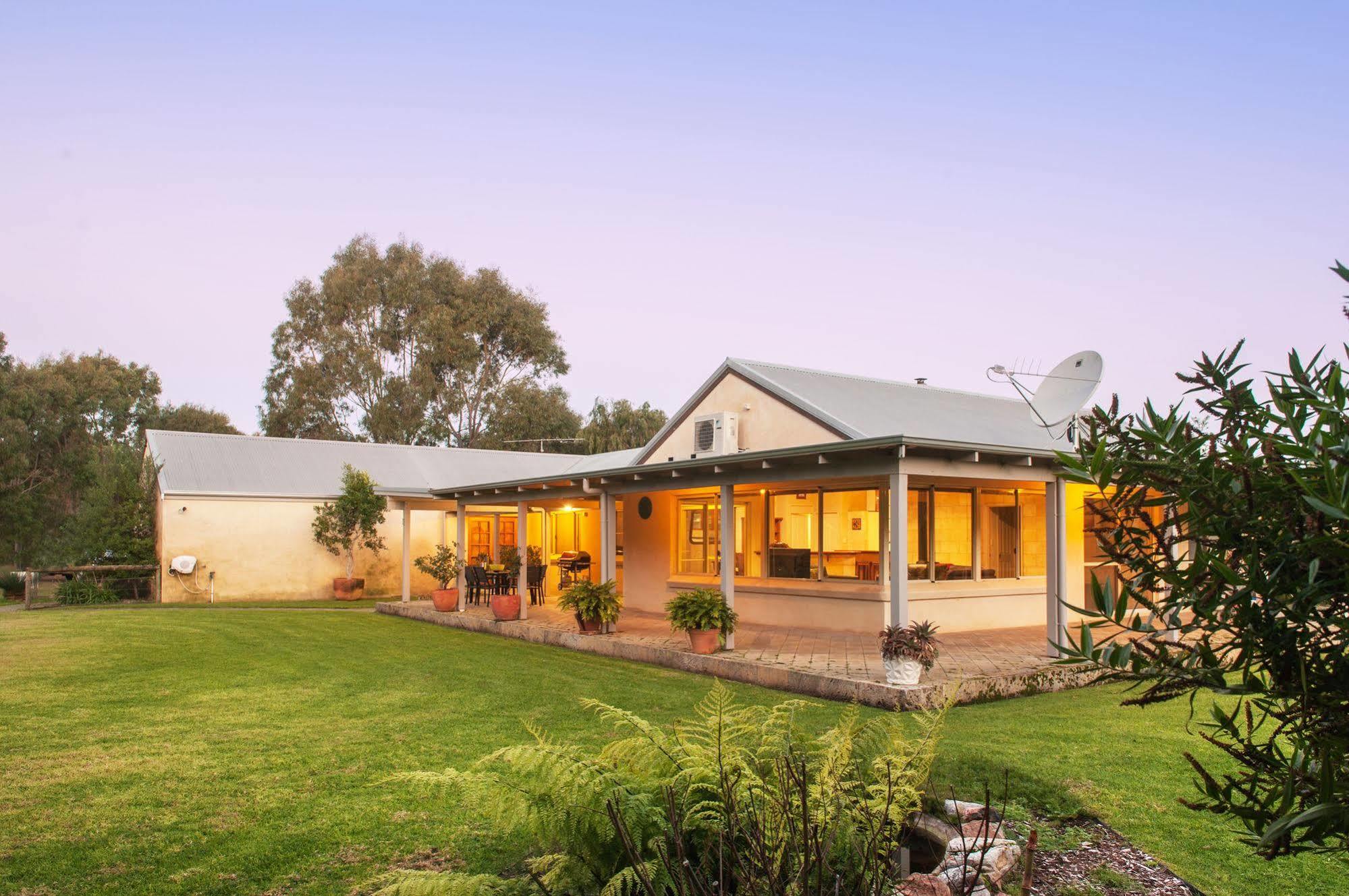 Acacia Chalets Margaret River Εξωτερικό φωτογραφία